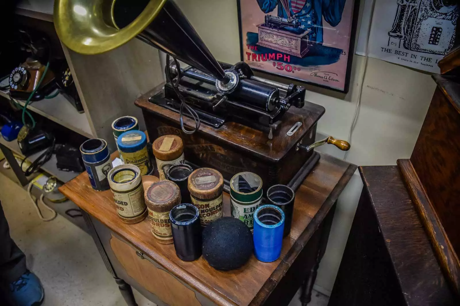 Early phonograph that used wax tubes instead of disks. It sounded surprisingly good!